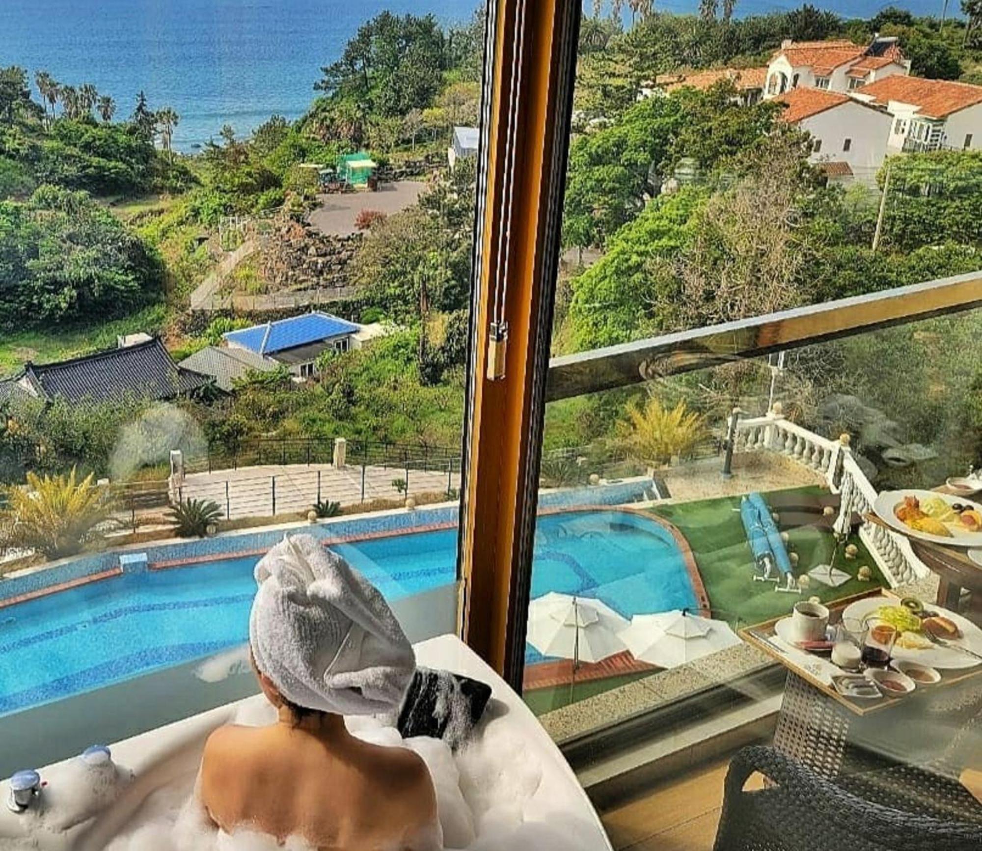 Goldone Hotel & Suites Seogwipo Eksteriør bilde